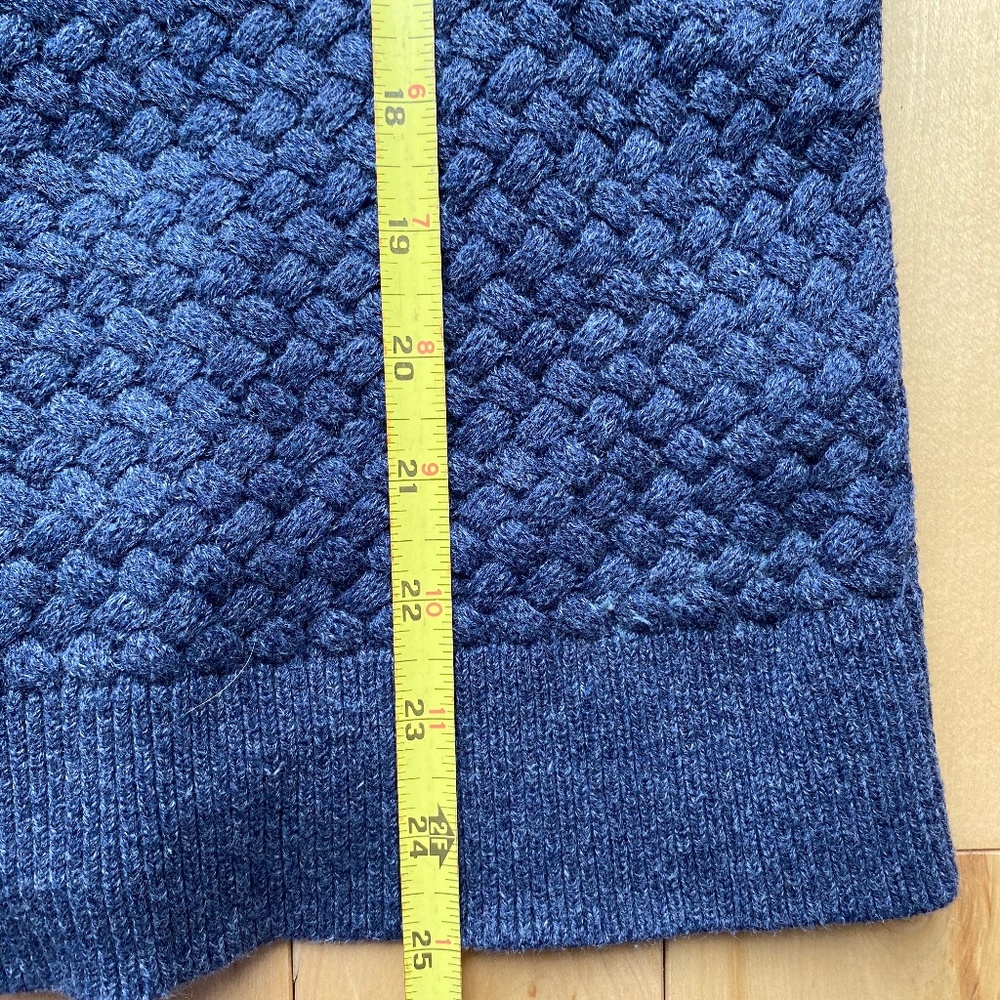 LL Bean knit sweater - Picture 5 of 8